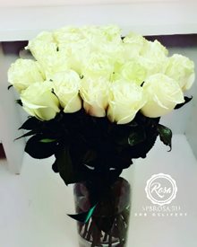Фото 25 роз белых 50 см 
